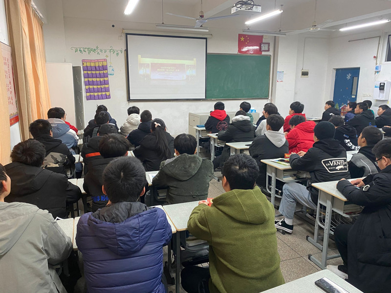 学习宪法知识，弘扬宪法精神