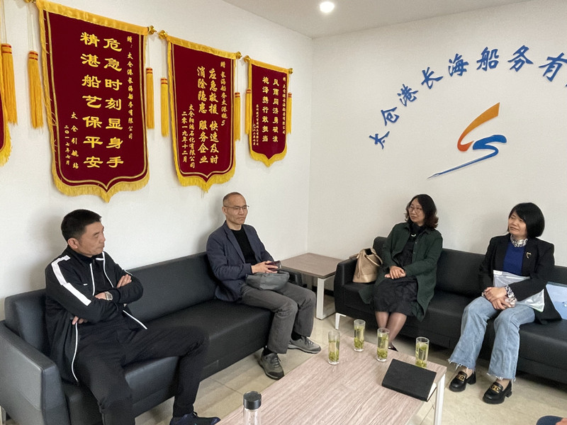 “访企拓岗”促就业 校企合作共育人