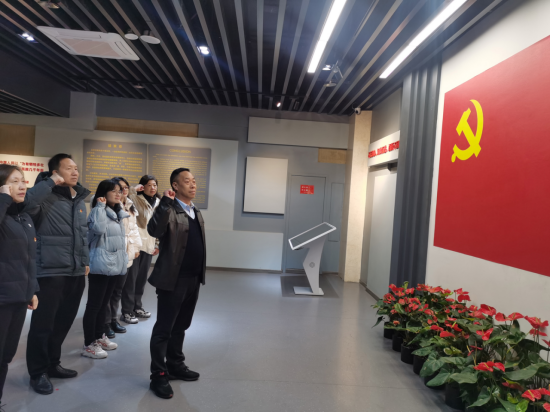 工会支部赴宜兴开展主题党日活动