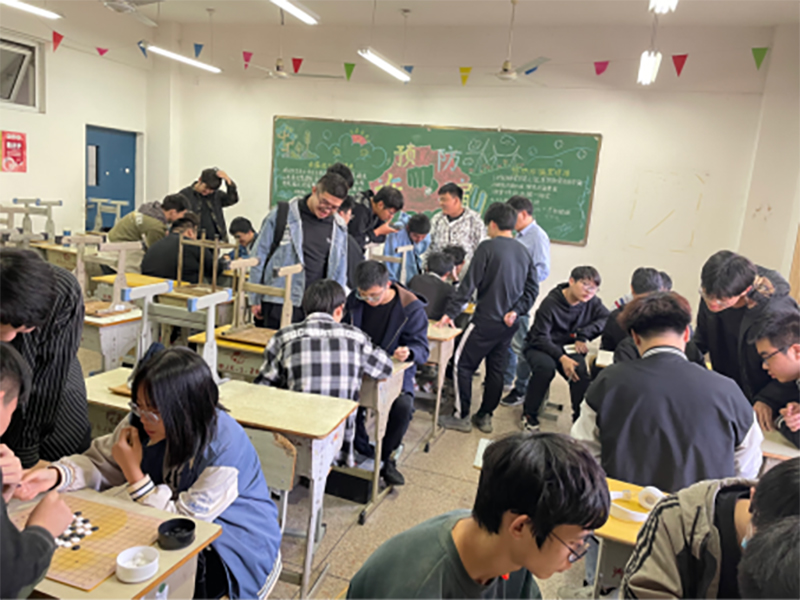 以棋会友，五子连珠