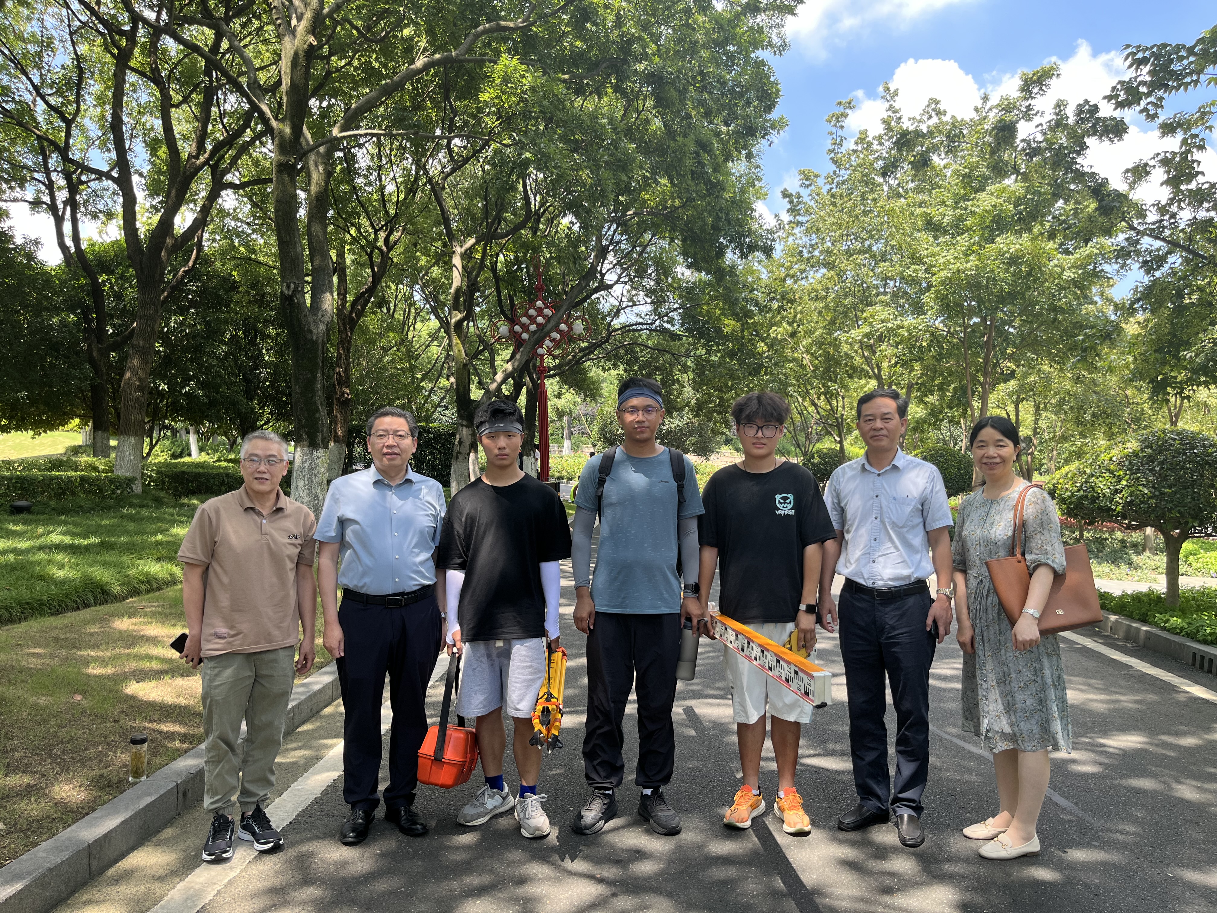 校领导赴溧阳看望慰问学校国赛集训师生