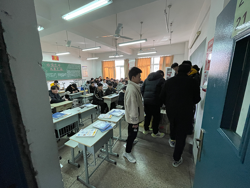 机电工程学院积极组织学生进行返校相关活动