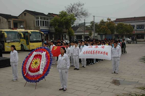 1490161932054050783.jpg 20130402134449401001.jpg