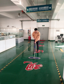 期末放假前物流财商实训室安全检查